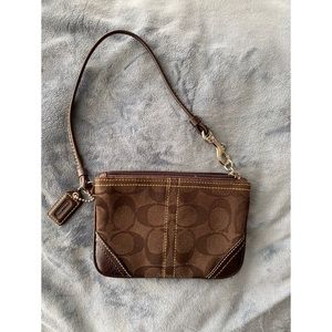 *BRAND NEW* COACH SIGNATURE WRISTLET